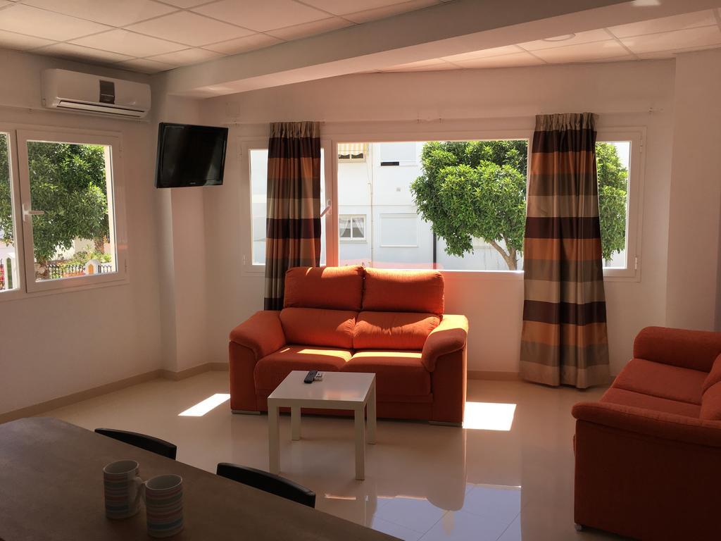 Apartamentos Carmen Teresa Torremolinos Exterior photo